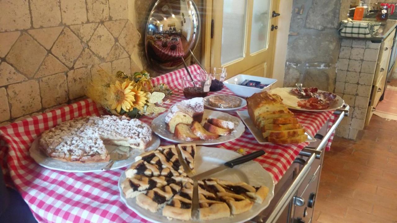 Casale Dei Gelsi Bed & Breakfast Castiglione In Teverina Eksteriør bilde