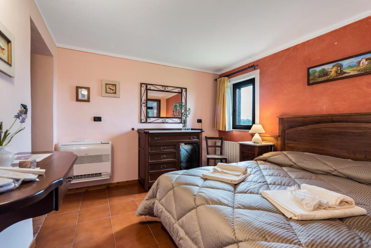 Casale Dei Gelsi Bed & Breakfast Castiglione In Teverina Eksteriør bilde