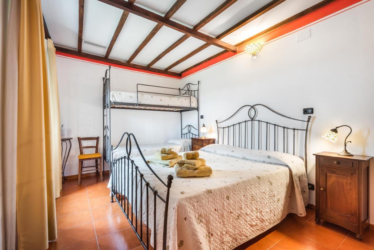 Casale Dei Gelsi Bed & Breakfast Castiglione In Teverina Eksteriør bilde