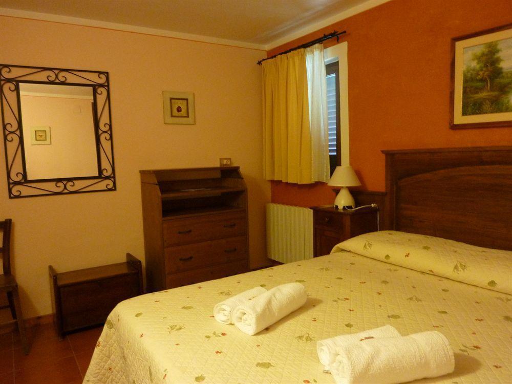 Casale Dei Gelsi Bed & Breakfast Castiglione In Teverina Eksteriør bilde